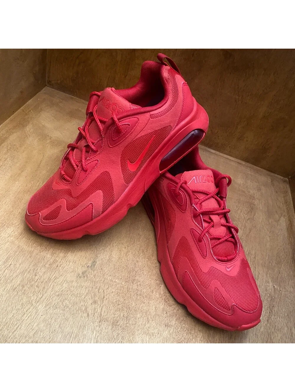 Nike Air Max 200 Shoes Mens Size 9 University Red Athletic Sneakers CU4878-600
